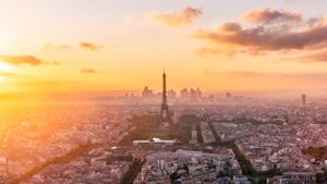 终获巴黎青睐的铁塔